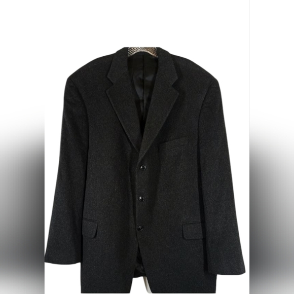 Arnold Brandt 100% Cashmere sports coat.